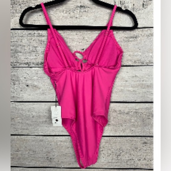 NWT SHADE & SHORE ONE PIECE SWIMSUIT PINK IN SIZE SMALL - Picture 2 of 3